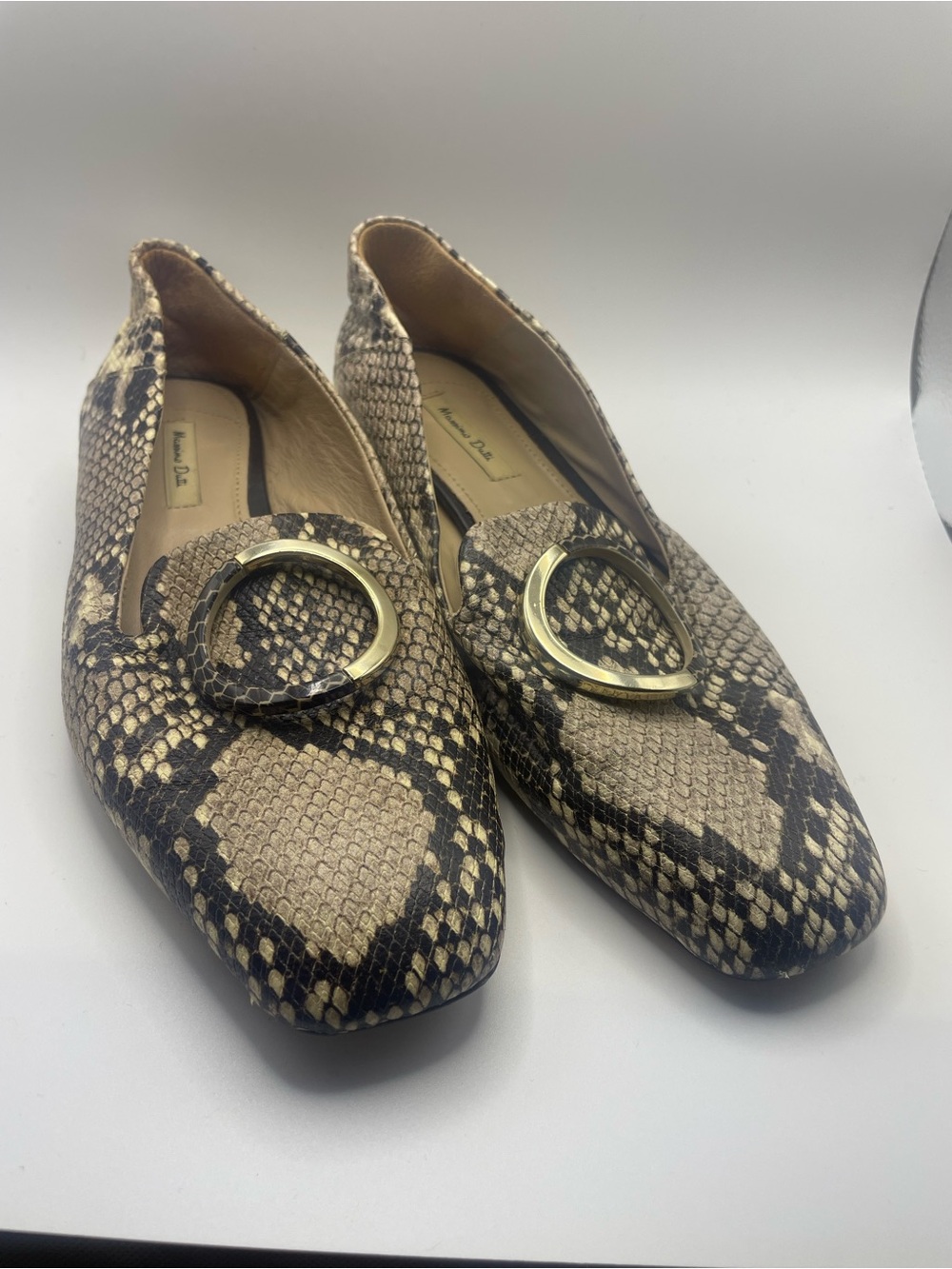 Massimo Dutti Beige and Black Snake-Print Loafers with Gold Buckle‎